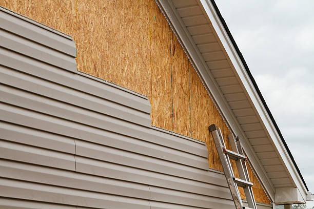 Professional Fiber Cement Siding technician working in Cardington, OH